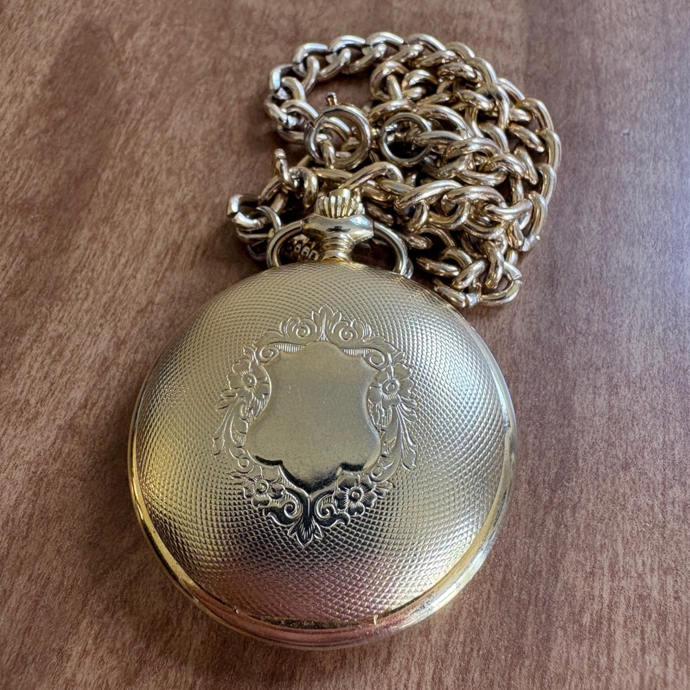 Majestime Watch Unisex Hunter Case 17 Jewels Swiss Made Gold Tone Pocket Watch
